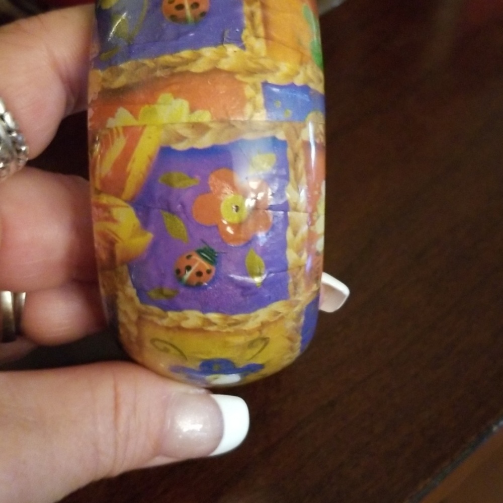 $5 ITEM. Pretty bangle Bracelet. MUST BUNDLE WITH TWO OTHER ITEMS - Picture 7 of 7